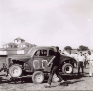 The Arndorfer & Hurn #00 in the pits at Algona. 