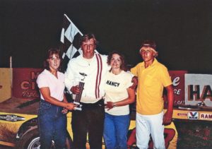 Dean & Nancy in victory lane at the Hamilton County Speedway. (Schroeder collection)